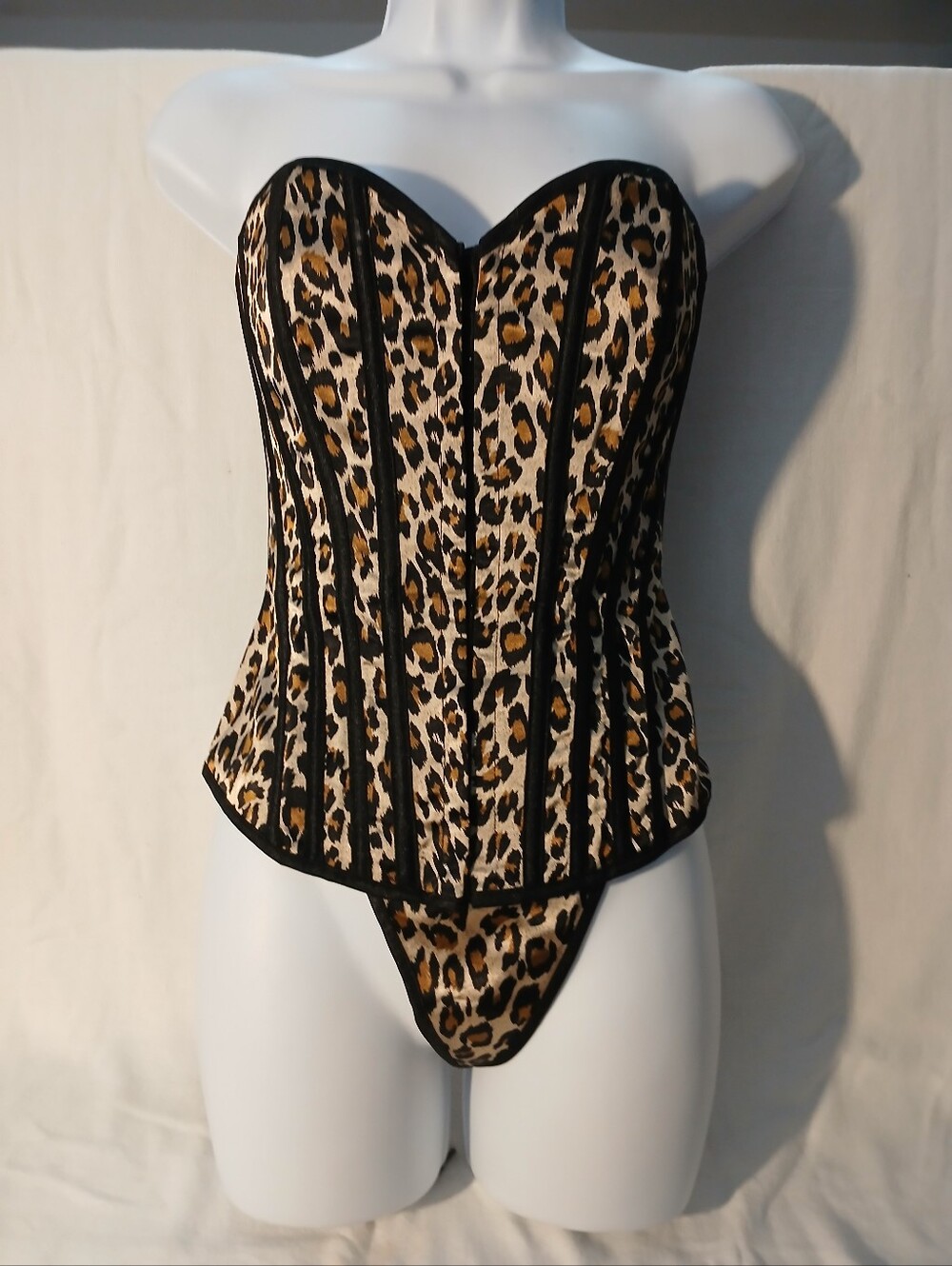 NWOT Leopard Print Strapless Corset Bustier